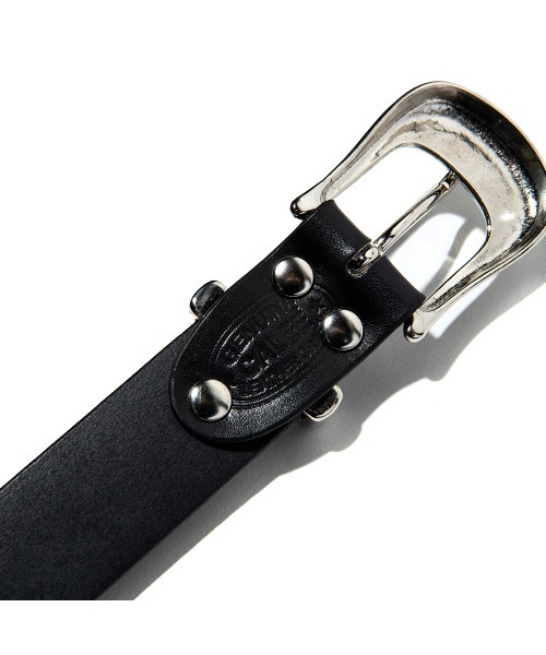 CALEE(キャリー)の「LEATHER PLANE BELT(ベルト・メンズ・ブラック・SMALL/X-LARGE/LARGE/MEDIUM)」の3枚目の写真