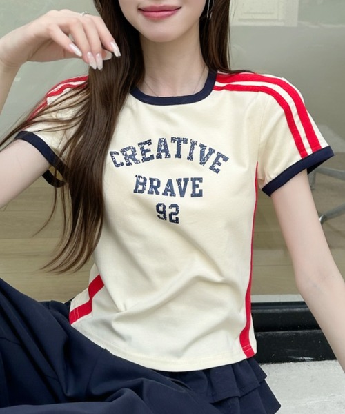 Ada.(エイダ)の「レトロ スポーティー フロントロゴ 配色 サイドライン リンガー カットソー(Tシャツ/カットソー・レディース・ブラウン/ネイビー/イエロー/グレー・FREE)」の1枚目の写真