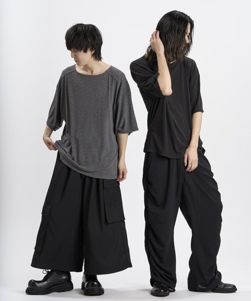 NO ID.（ノーアイディ）の「【NO ID.】Cut-off Boat Neck BIG T-Shirt / カットオフ ボートネック ビッグ Tシャツ（Tシャツ/カットソー・メンズ・アイボリー/ブラック/グレー・ONE SIZE）」の8枚目の写真