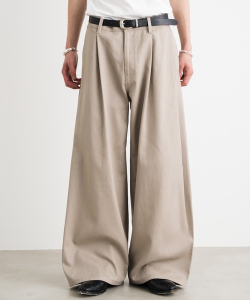 SINSS（シンス）の「Side deep tuck denim / サイドディープタックデニム（デニムパンツ・メンズ・ブラック/ベージュ・SMALL/X-SMALL/LARGE/MEDIUM）」の7枚目の写真