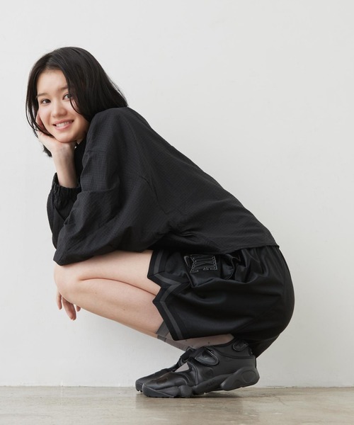 NIKE（ナイキ）の「ナイキ エア リフト ウィメンズシューズ / Nike Air Rift Women's Shoes IR1226-002 Black（スニーカー・レディース・ブラック・26/25/24/23/22）」の4枚目の写真
