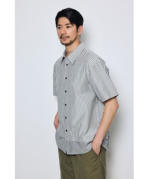 AZUL by moussy(アズールバイマウジー)の「フェイクレーヤードストライプシャツ(シャツ/ブラウス・メンズ・グレー系その他/ブルー系その他・MEDIUM/LARGE)」の4枚目の写真