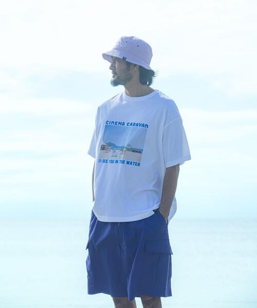 MAGIC NUMBER（マジック ナンバー）の「CINEMACARAVAN×MAGIC NUMBER×Sonny Label　コラボTシャツ3（Tシャツ/カットソー・メンズ・ブルー/バーガンディー/イエロー・SMALL/MEDIUM/LARGE）」の7枚目の写真