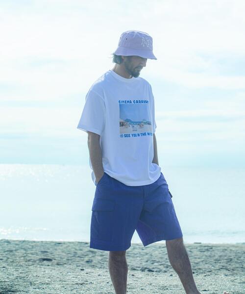 MAGIC NUMBER（マジック ナンバー）の「CINEMACARAVAN×MAGIC NUMBER×Sonny Label　コラボTシャツ3（Tシャツ/カットソー・メンズ・ブルー/バーガンディー/イエロー・SMALL/MEDIUM/LARGE）」の8枚目の写真