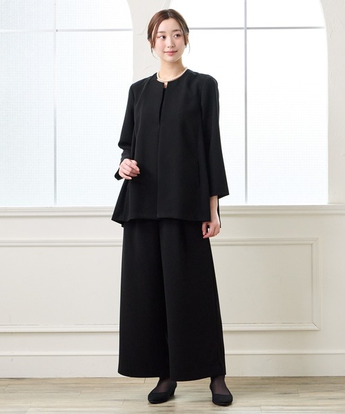 AIMER(エメ)の「【喪服・礼服・WEB限定】マシンウォッシャブル ジャケット風前開きブラウス・ワイドパンツ セットアップブラックフォーマル(スーツパンツ・レディース・ブラック・LARGE/MEDIUM)」の2枚目の写真