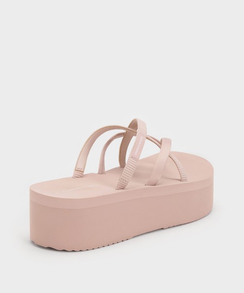 CHARLES & KEITH(チャールズ & キース)の「Levy レヴィー サテン ストラッピー フラットフォーム サンダル(サンダル・レディース・ブラック系その他2/ライトピンク/ダークブルー・22.5cm/23cm/23.5cm/24.5cm/25cm)」の12枚目の写真