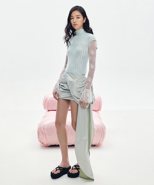 CHARLES & KEITH(チャールズ & キース)の「Levy レヴィー サテン ストラッピー フラットフォーム サンダル(サンダル・レディース・ブラック系その他2/ライトピンク/ダークブルー・22.5cm/23cm/23.5cm/24.5cm/25cm)」の4枚目の写真