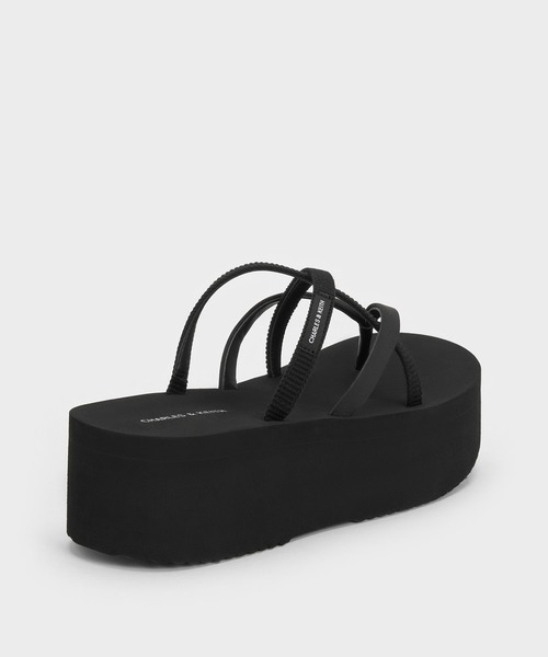 CHARLES & KEITH(チャールズ & キース)の「Levy レヴィー サテン ストラッピー フラットフォーム サンダル(サンダル・レディース・ブラック系その他2/ライトピンク/ダークブルー・22.5cm/23cm/23.5cm/24.5cm/25cm)」の8枚目の写真