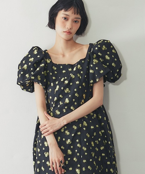 ANOTHER S(アナザーエス)の「フラワージャガードフォルムドレス(ドレス・レディース・ブラック×グレー/ブラック×イエロー/ホワイト×イエロー・M)」の11枚目の写真
