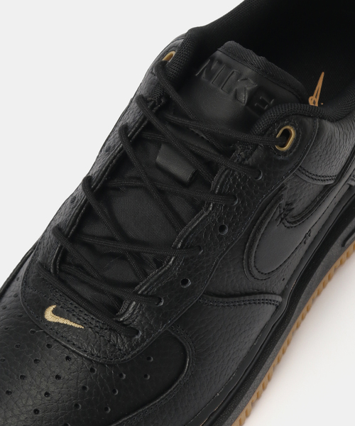 NIKE(ナイキ)の「NIKE AIR FORCE 1 LUXE DB4109-001(スニーカー・メンズ・ブラック・26.5cm/26cm/25.5cm/30cm/28.5cm/24.5cm/24cm/28cm/27.5cm/27cm)」の6枚目の写真