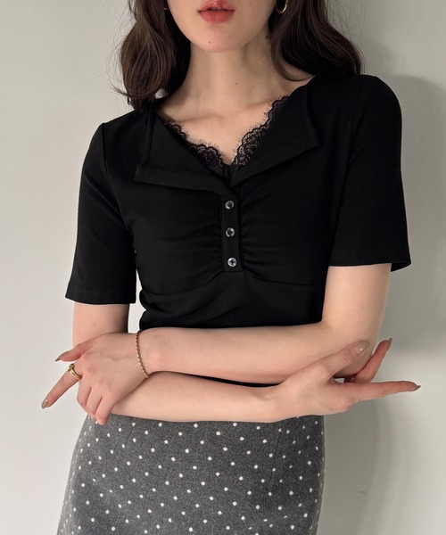junoah（ジュノア）の「フロントレースギャザーヘンリーネックトップス（Tシャツ/カットソー・レディース・ブラウン/ホワイト/ブラック・SMALL/MEDIUM/LARGE）」の4枚目の写真