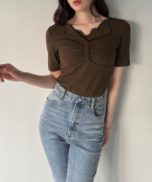 junoah（ジュノア）の「フロントレースギャザーヘンリーネックトップス（Tシャツ/カットソー・レディース・ブラウン/ホワイト/ブラック・SMALL/MEDIUM/LARGE）」の8枚目の写真