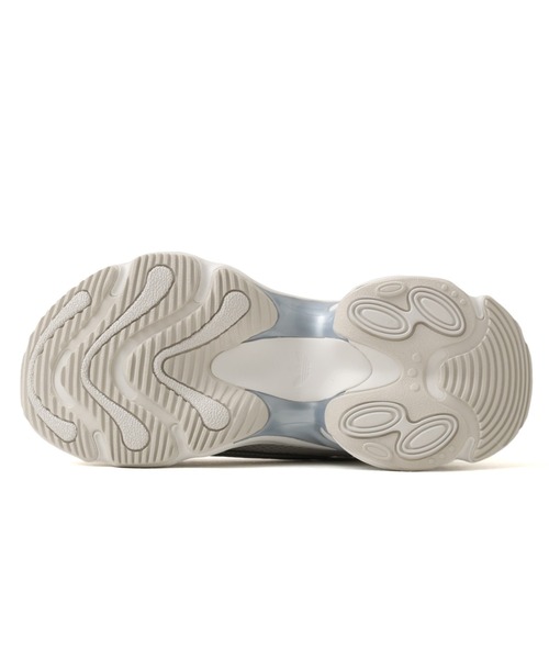 adidas(アディダス)の「adidas OZVENUZ W / アディダス オズヴィーナス W(スニーカー・レディース・シルバー・22.5cm/23.0cm/23.5cm/24.0cm/24.5cm/25.0cm)」の7枚目の写真