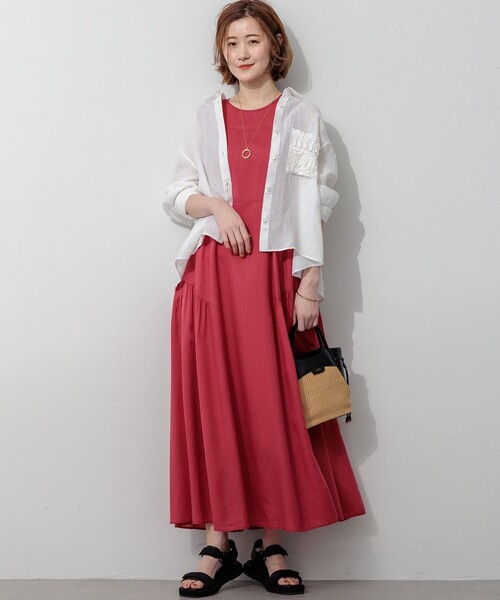 23区（ニジュウサンク）の「ウォッシュドシアーボイル ノースリーブ ワンピース（ワンピース・レディース・ローズ系/ダークブラウン系/ネイビー系・38）」の9枚目の写真