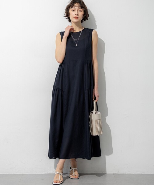 23区（ニジュウサンク）の「ウォッシュドシアーボイル ノースリーブ ワンピース（ワンピース・レディース・ローズ系/ダークブラウン系/ネイビー系・38）」の16枚目の写真