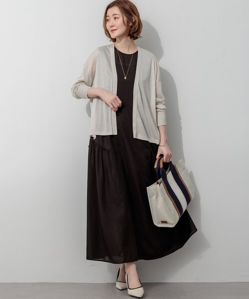 23区（ニジュウサンク）の「ウォッシュドシアーボイル ノースリーブ ワンピース（ワンピース・レディース・ローズ系/ダークブラウン系/ネイビー系・38）」の21枚目の写真