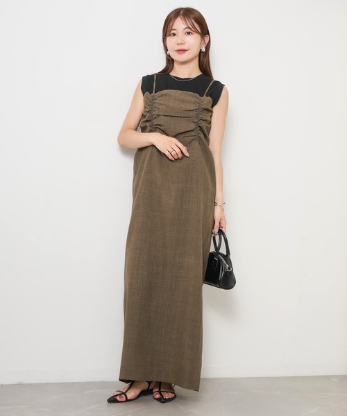 Riberry(リベリー)の「スラブツイードシャーリングキャミワンピ(ワンピース・レディース・ブラウン/グレイッシュベージュ/ブラック・FREE)」の5枚目の写真