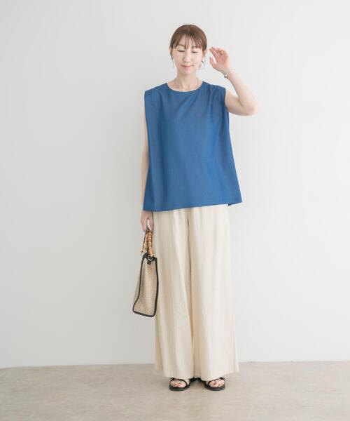 ITEMS URBANRESEARCH(アイテムズ アーバンリサーチ)の「レーヨンデニムノースリーブブラウス(シャツ/ブラウス・レディース・ブルー/インディゴブルー・FREE)」の6枚目の写真