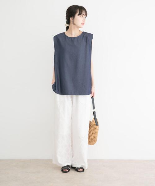 ITEMS URBANRESEARCH(アイテムズ アーバンリサーチ)の「レーヨンデニムノースリーブブラウス(シャツ/ブラウス・レディース・ブルー/インディゴブルー・FREE)」の13枚目の写真