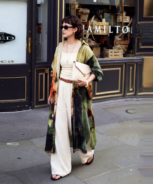 antiqua（アンティカ）の「綿100 アート柄 花柄 シャツワンピース（シャツワンピース・レディース・マルチ・ONESIZE）」の3枚目の写真