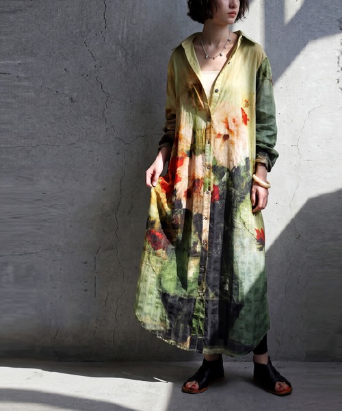 antiqua（アンティカ）の「綿100 アート柄 花柄 シャツワンピース（シャツワンピース・レディース・マルチ・ONESIZE）」の4枚目の写真