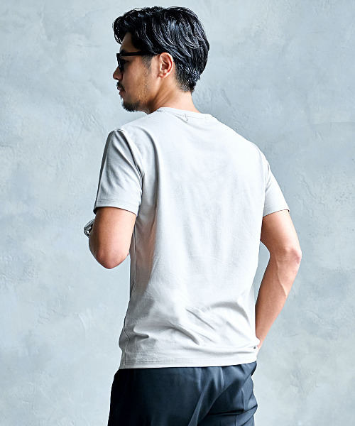 SILVER BULLET（シルバーバレット）の「『CavariA/キャバリア』多機能フライスVネックTEE（Tシャツ/カットソー・メンズ・ブラック/グレイッシュベージュ/ホワイト・L/XL/M）」の15枚目の写真