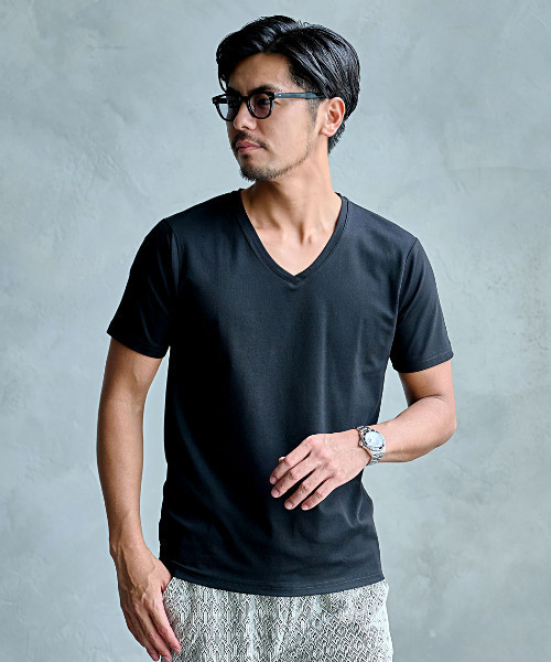 SILVER BULLET（シルバーバレット）の「『CavariA/キャバリア』多機能フライスVネックTEE（Tシャツ/カットソー・メンズ・ブラック/グレイッシュベージュ/ホワイト・L/XL/M）」の8枚目の写真