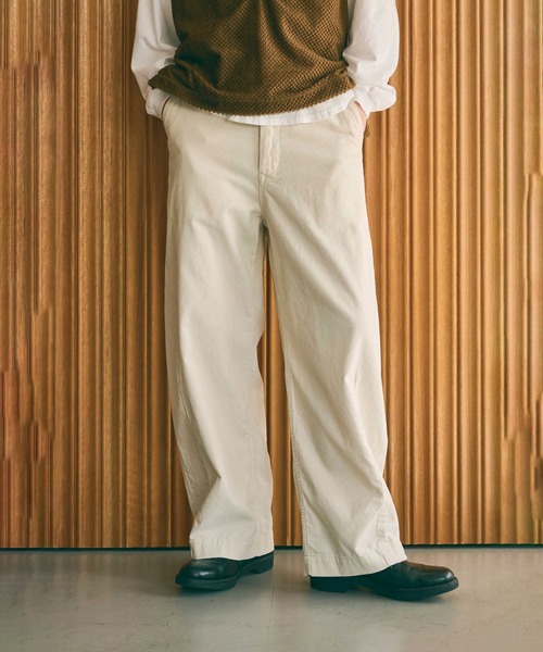 kha:ki(カーキ)の「「KHA:KI / カーキ」OVAL CORD TROUSERS(その他パンツ・レディース・オフホワイト/ダークブラウン/ライトベージュ・2/1)」の2枚目の写真