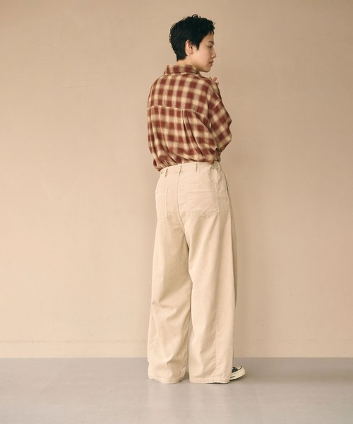 kha:ki(カーキ)の「「KHA:KI / カーキ」OVAL CORD TROUSERS(その他パンツ・レディース・オフホワイト/ダークブラウン/ライトベージュ・2/1)」の11枚目の写真