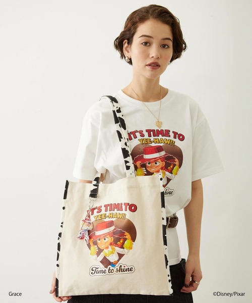 Disney(ディズニー)の「JESSIE / HEART S/S TEE(Tシャツ/カットソー・レディース・ブラウン/ホワイト・ONE SIZE)」の16枚目の写真