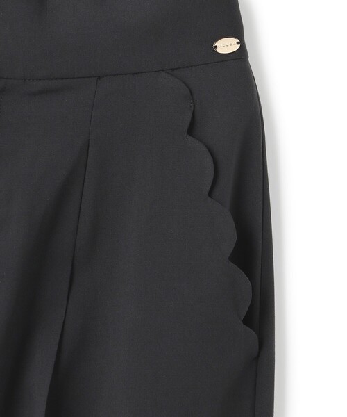TOCCA（トッカ）の「SOFT SEASHELL PANTS パンツ（その他パンツ・レディース・ブラック系・4/2/0）」の3枚目の写真