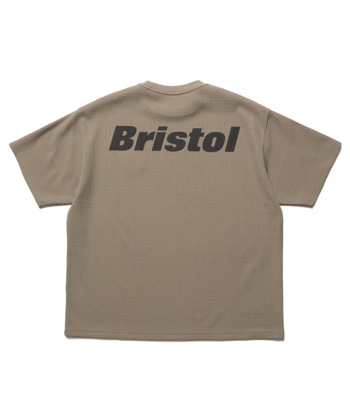 F.C.Real Bristol（エフシーレアルブリストル）の「TECH WAFFLE S/S LOUNGE TOP（Tシャツ/カットソー・メンズ・オフホワイト/ブラック/グレイッシュベージュ・LARGE/X-LARGE/SMALL/MEDIUM）」の15枚目の写真