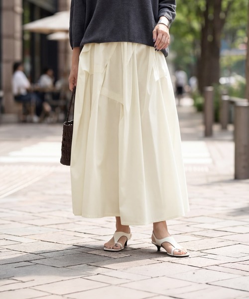STYLE DELI（スタイルデリ）の「【selection】ランダムタック立体フォルムスカート（スカート・レディース・オフホワイト/ベージュ/ブラック・FREE）」の2枚目の写真