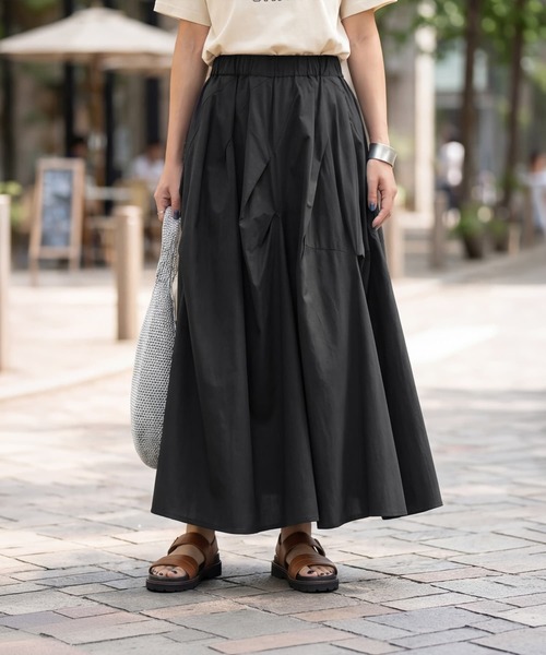 STYLE DELI（スタイルデリ）の「【selection】ランダムタック立体フォルムスカート（スカート・レディース・オフホワイト/ベージュ/ブラック・FREE）」の3枚目の写真
