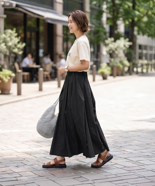 STYLE DELI（スタイルデリ）の「【selection】ランダムタック立体フォルムスカート（スカート・レディース・オフホワイト/ベージュ/ブラック・FREE）」の8枚目の写真