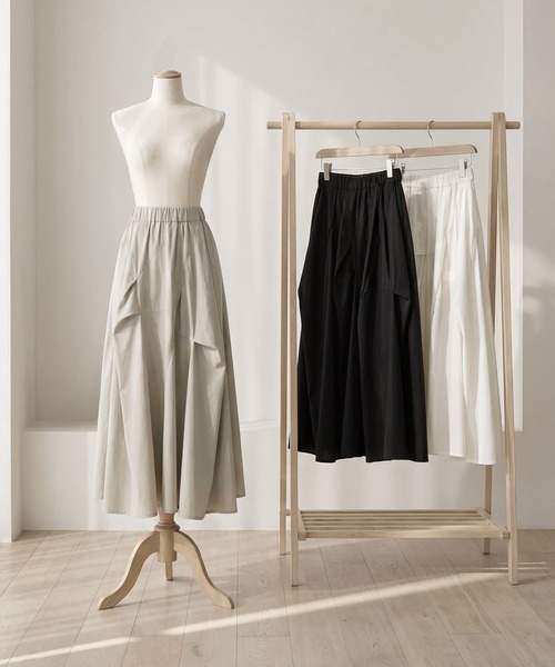 STYLE DELI（スタイルデリ）の「【selection】ランダムタック立体フォルムスカート（スカート・レディース・オフホワイト/ベージュ/ブラック・FREE）」の10枚目の写真