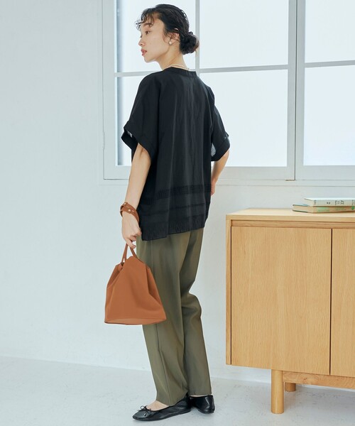 coen(コーエン)の「裾刺繍レース スキッパーシアーバンドカラーブラウス(シャツ/ブラウス・レディース・ダークグリーン/オフホワイト/ブラック・FREE)」の9枚目の写真