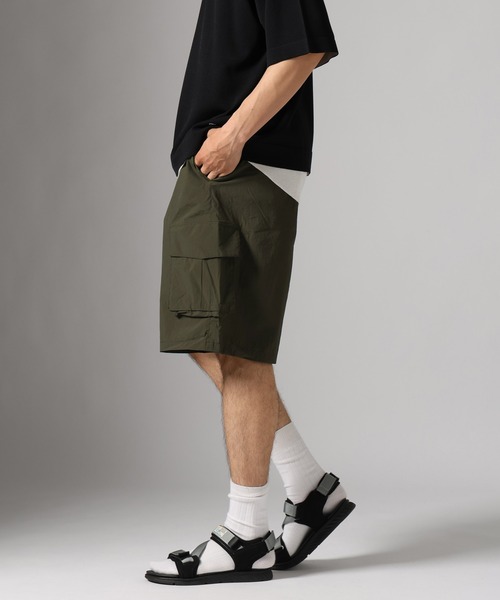 BAYFLOW（ベイフロー）の「[WEB限定/驚くほどに軽い]エアリーナイロンカーゴショートパンツ（カーゴパンツ・メンズ・ネイビー/グレー/カーキ・SMALL/LARGE/MEDIUM）」の22枚目の写真