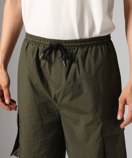 BAYFLOW（ベイフロー）の「[WEB限定/驚くほどに軽い]エアリーナイロンカーゴショートパンツ（カーゴパンツ・メンズ・ネイビー/グレー/カーキ・SMALL/LARGE/MEDIUM）」の7枚目の写真