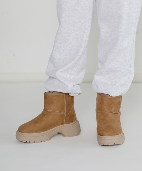 PAES(ペイズ)の「Short Basic Fur Boots(ブーツ・レディース・キャメル・24/23)」の1枚目の写真