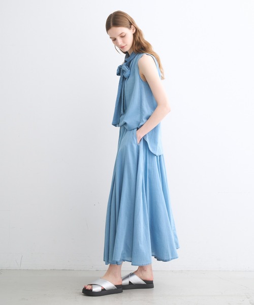 three dots(スリードッツ)の「エアーデニム ロングスカート(デニムスカート・レディース・ブルー系その他2/ブルー系その他/グレー系その他・SMALL/X-SMALL/MEDIUM)」の11枚目の写真