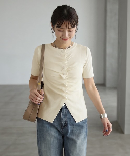 STYLE DELI(スタイルデリ)の「さらさら前ギャザー半袖ニットトップス(Tシャツ/カットソー・レディース・ブラック/アイボリー/ブルー・FREE)」の2枚目の写真