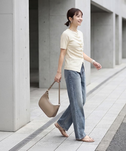 STYLE DELI(スタイルデリ)の「さらさら前ギャザー半袖ニットトップス(Tシャツ/カットソー・レディース・ブラック/アイボリー/ブルー・FREE)」の8枚目の写真