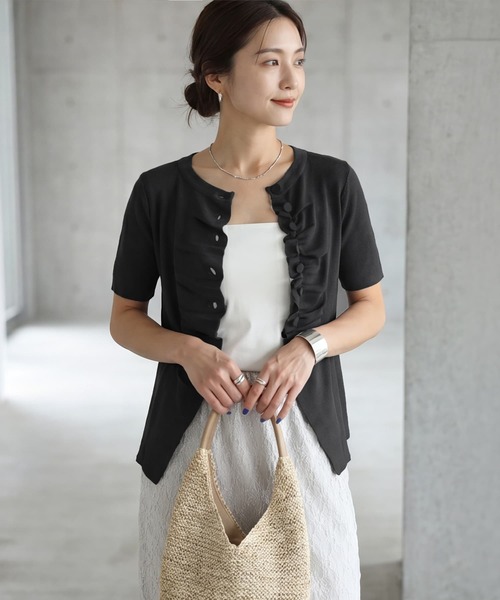 STYLE DELI(スタイルデリ)の「さらさら前ギャザー半袖ニットトップス(Tシャツ/カットソー・レディース・ブラック/アイボリー/ブルー・FREE)」の15枚目の写真
