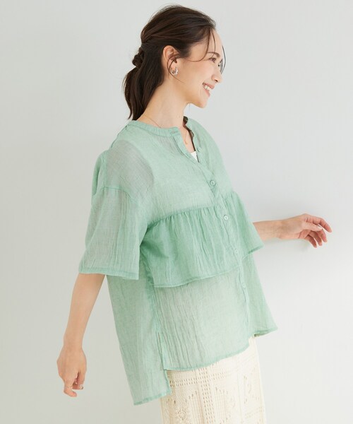 SHOO・LA・RUE（シューラルー）の「フロントフリル シアーワッシャーブラウス（シャツ/ブラウス・レディース・グリーン系/オフホワイト/ライトベージュ・02/04/03/01）」の9枚目の写真