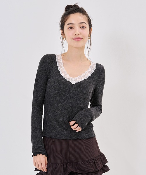 TINA:JOJUN(ティーナジョジュン)の「レース付き Vネック カットソー TINA:JOJUN(Tシャツ/カットソー・レディース・ピンク系その他/チャコール/ライトグリーン・M)」の1枚目の写真
