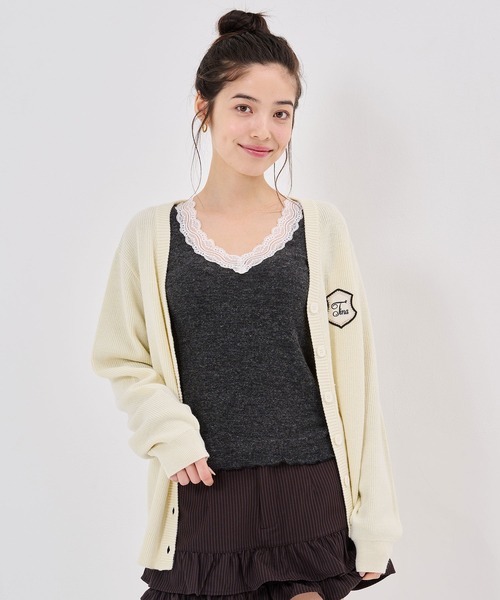 TINA:JOJUN(ティーナジョジュン)の「レース付き Vネック カットソー TINA:JOJUN(Tシャツ/カットソー・レディース・ピンク系その他/チャコール/ライトグリーン・M)」の7枚目の写真