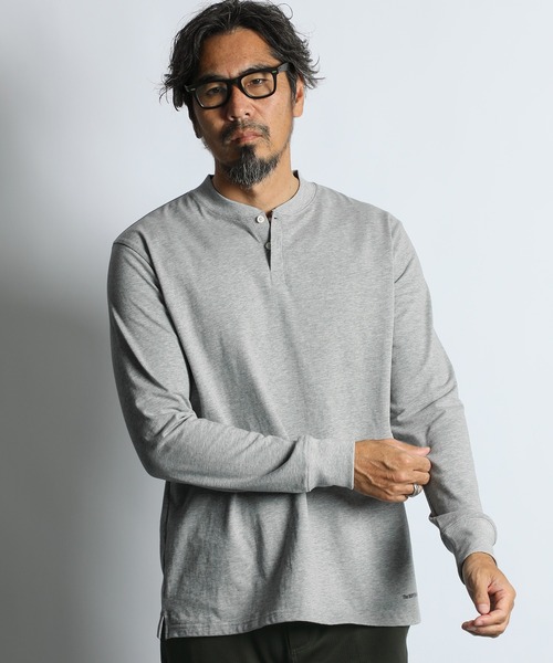 The DUFFER of ST.GEORGE(ザダファーオブセントジョージ)の「SILKY TOUCH SHIELD NECK L/S HENLEY TEE:シリコンバイオ加工 シールドネック ヘンリーロンT / 襟裏汚れ防止 / シルキータッチ / スムース天竺(Tシャツ/カットソー・メンズ・グレー/ホワイト/ブルーグレー/ブラック・X-LARGE/SMALL/MEDIUM/LARGE)」の4枚目の写真