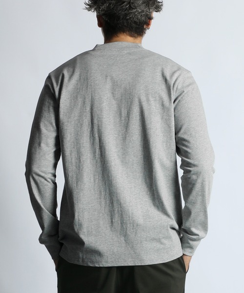 The DUFFER of ST.GEORGE(ザダファーオブセントジョージ)の「SILKY TOUCH SHIELD NECK L/S HENLEY TEE:シリコンバイオ加工 シールドネック ヘンリーロンT / 襟裏汚れ防止 / シルキータッチ / スムース天竺(Tシャツ/カットソー・メンズ・グレー/ホワイト/ブルーグレー/ブラック・X-LARGE/SMALL/MEDIUM/LARGE)」の14枚目の写真