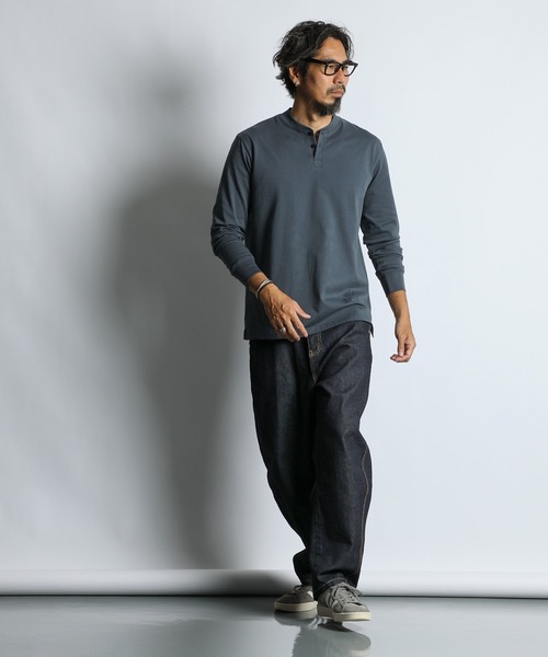 The DUFFER of ST.GEORGE(ザダファーオブセントジョージ)の「SILKY TOUCH SHIELD NECK L/S HENLEY TEE:シリコンバイオ加工 シールドネック ヘンリーロンT / 襟裏汚れ防止 / シルキータッチ / スムース天竺(Tシャツ/カットソー・メンズ・グレー/ホワイト/ブルーグレー/ブラック・X-LARGE/SMALL/MEDIUM/LARGE)」の12枚目の写真